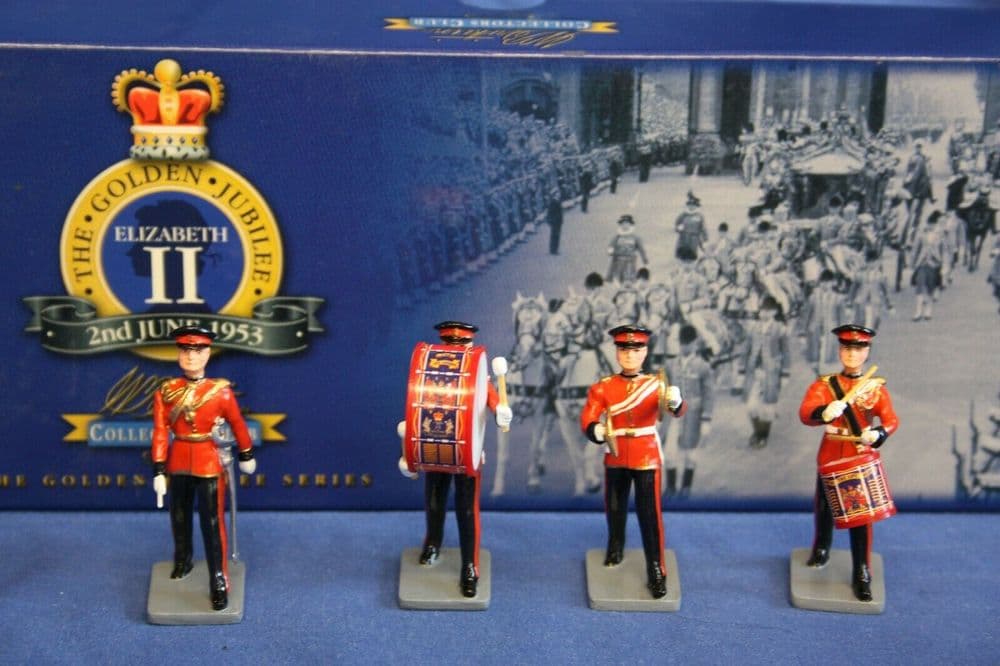 WB40300 Band of the Lifeguards Set 1