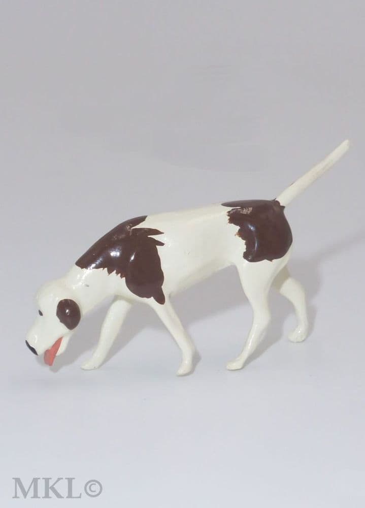 WB49502B - Hound Head Down (Single Figure unboxed)