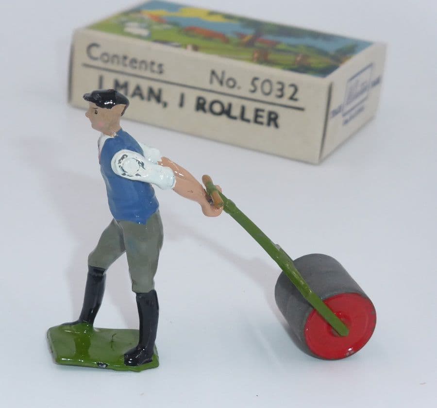 William Britain WB5032 Man With Roller