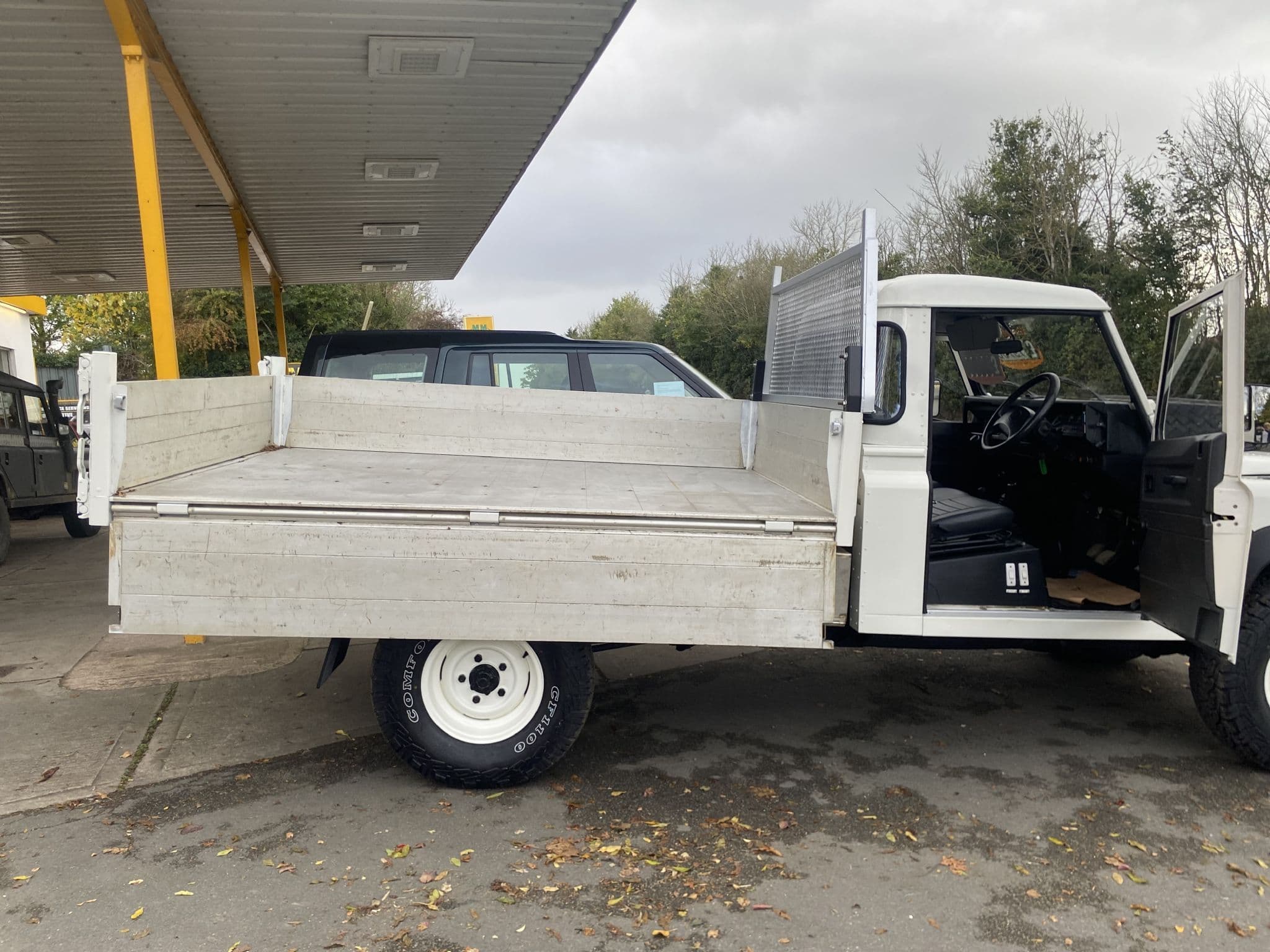 SOLD Land Rover Defender 300 TDi 130 Dropside Tipper Special Vehicle 1995
