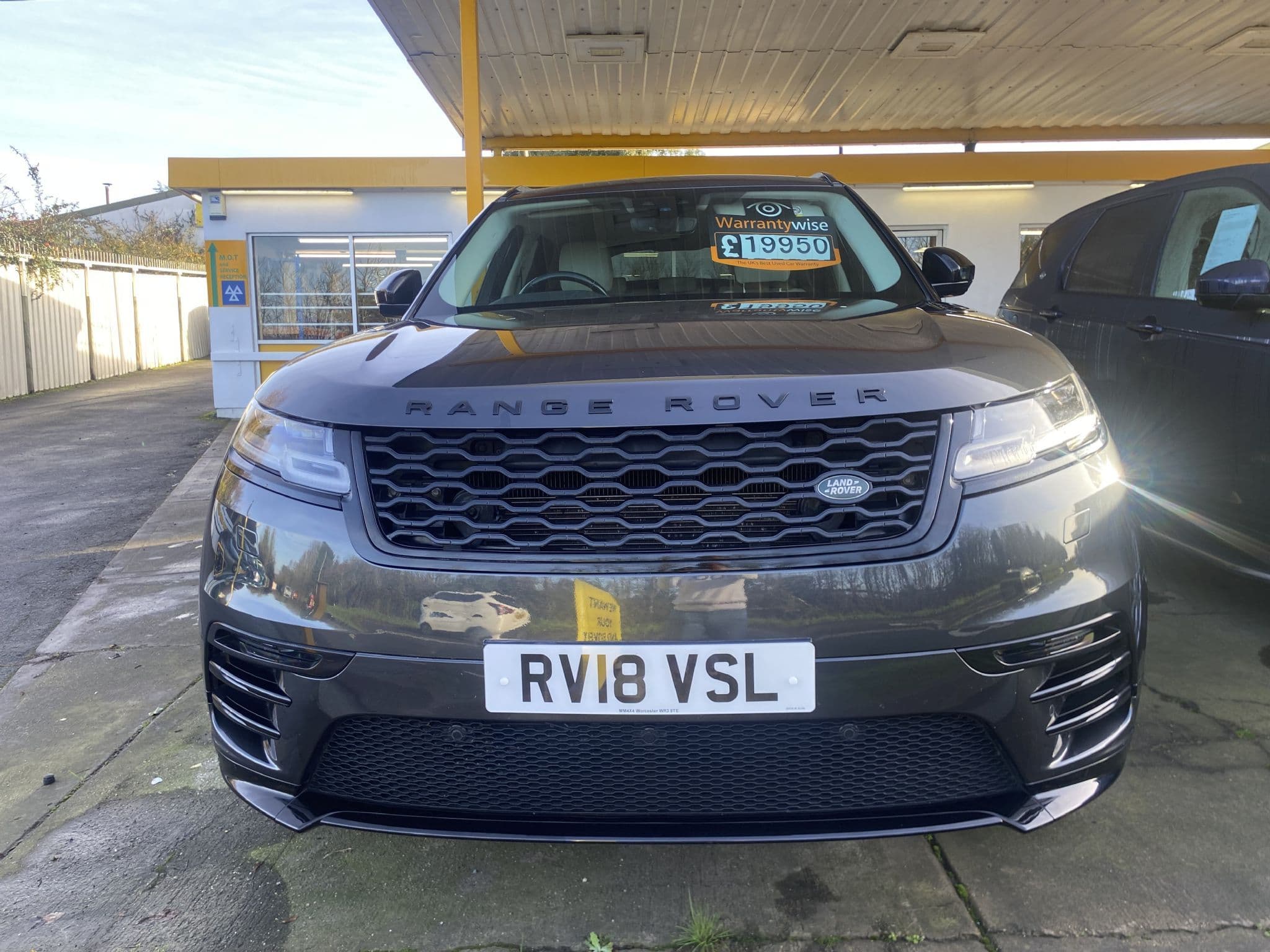 SOLD Range Rover Velar R Dyanmic SE 2 0 Petrol 8 Speed Automatic 2018