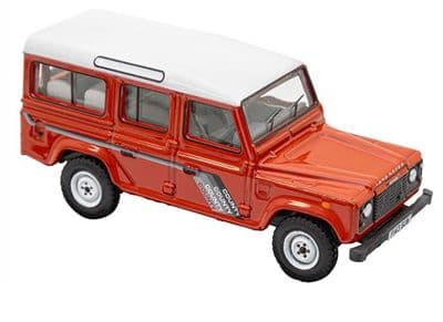 Defender - LWB - Station Wagon / Masai Red