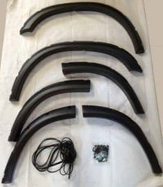 Disco 2 Extra Wide (+70mm) Wheel Arch Kit in HDPE