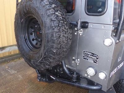 Safety Devices Swing-Away Spare Wheel Carrier - DA3809