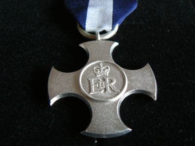 DISTINGUISHED SERVICE CROSS EIIR FULL SIZE REPLACEMENT COPY MEDAL