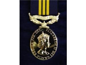 FULL SIZE ARMY EMERGENCY RESERVE MEDAL EIIR