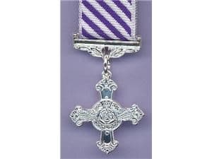 MINIATURE DISTINGUSHED FLYING CROSS EIIR