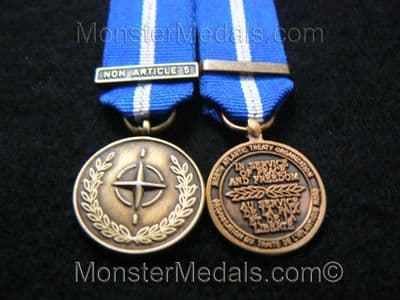 MINIATURE NATO NON ARTICLE 5 BALKANS MEDAL