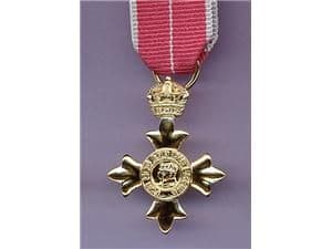 MINIATURE ORDER OF THE BRITISH EMPIRE O.B.E (MILITARY RIBBON)