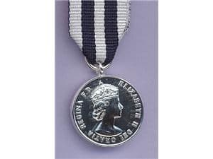 MINIATURE QUEENS POLICE MEDAL
