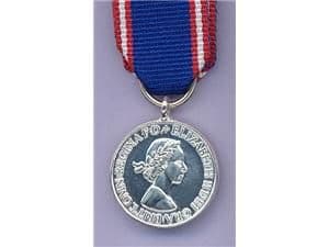 MINIATURE ROYAL VICTORIAN MEDAL (SILVER) EIIR (SILVER STERLING)