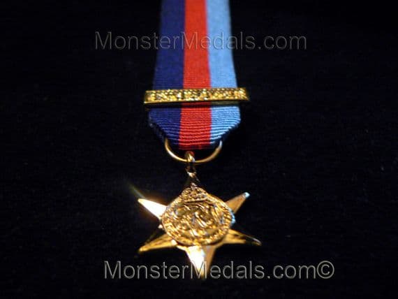 MINIATURE WW2 1939-45 STAR WITH BATTLE OF BRITAIN CLASP