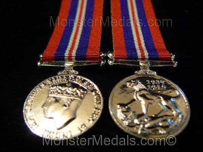 MINIATURE WW2 WAR MEDAL 1939-45