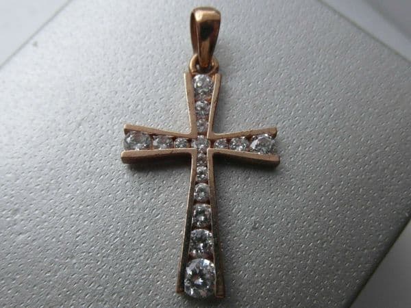 313E LADIES 9CT GOLD ZIRCONIA CROSS PENDANT FOR NECKLACE