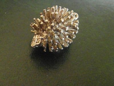 57A SOLID SILVER HEDGEHOG CHARM/PENDANT WITH INDIVIDUAL SPINES