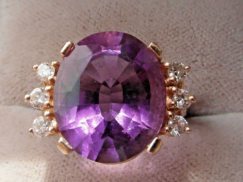 CLEARANCE G18 LADIES 14CT GOLD HUGE CARAT