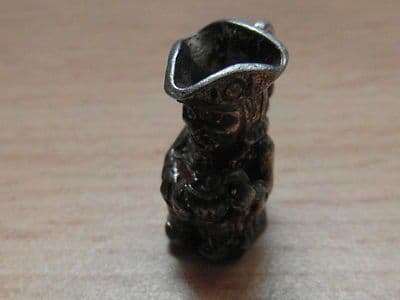 N49 VINTAGE SOLID SILVER OLD TRADITIONAL CLASSIC TOBY JUG CHARM / PENDANT