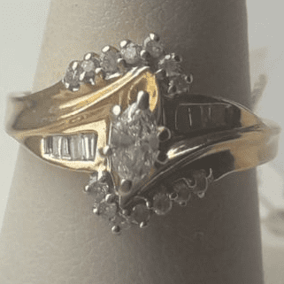 Q123 Ladies Stunning 14k Gold Fancy wave design Diamond Ring