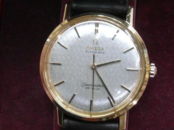 Q182 Gents original 18ct gold Omega Seamaster De Ville automatic wrist watch