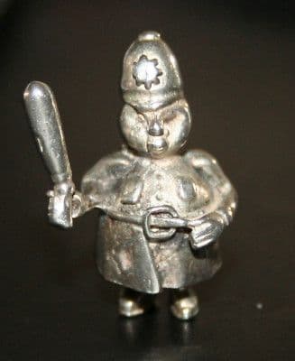 SOLID SILVER POLICEMAN & TRUNCHEON FOR CHARM BRACELET