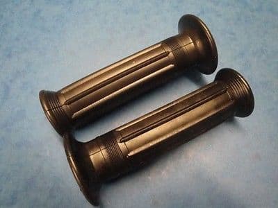 BRITISH BIKE HANDLEBAR RUBBER GRIPS  AJS BSA ENFIELD NORTON TRIUMPH TRITON