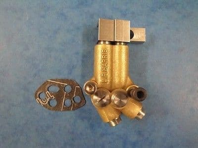 GENUINE TRIUMPH 4 VALVE OIL PUMP 71-7317 1963-83  TR6 T120 TR7 T140 BONNEVILLE