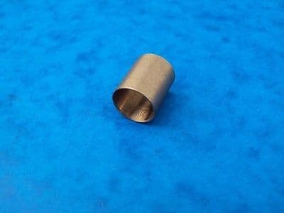 GENUINE TRIUMPH CAMSHAFT INTERMEDIATE WHEEL SPINDLE BUSH  5T 6T T120 T140