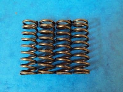 GENUINE TRIUMPH CLUTCH SPRING X 4 57-1560 TIGER100 6T T110 TR6 T120 BONNEVILLE