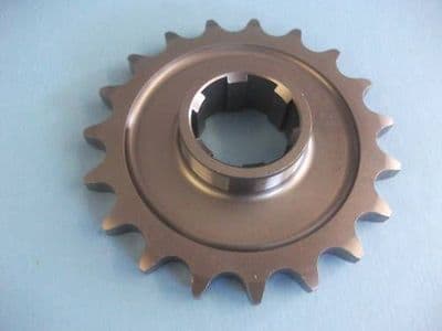 GENUINE TRIUMPH PRE-UNIT GEARBOX SPROCKET 18T  T 471/18   5T T100 6T TR6 T110 T120