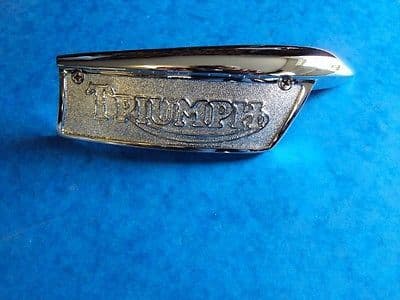 GENUINE TRIUMPH TANK BADGE 1968-80  TIGER100  TR6 T120 T140 BONNEVILLE 82-9700