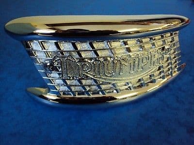 GENUINE TRIUMPH TANK BADGE  F-4127  PRE-UNIT 1957-62   UNIT 1959-65    5T 6T T110 3TA 5TA T100A