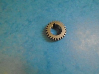 PRE UNIT TRIUMPH CRANKSHAFT PINION  E 1472 1937 TO 1962  5T TR5 T100 6T TR6 T120