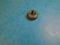 PRE UNIT TRIUMPH CRANKSHAFT PINION  E 1472 1937 TO 1962  5T TR5 T100 6T TR6 T120