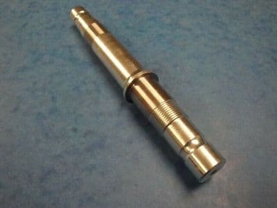 TRIUMPH FRONT WHEEL SPINDLE  W1239  1955-63  5T 6T TIGER100 T110 T120 BONNEVILLE