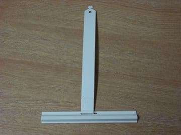 T clip for 38mm / 44mm / 55mm roller shutter laths (will suit both extruded and foamfilled laths)