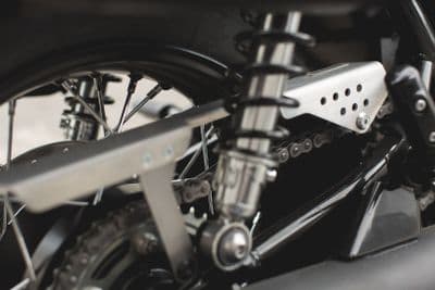 Chain guard Black/Silver. BonnevT120/Street Twin/Thrux1200. KTS.11.667.10000