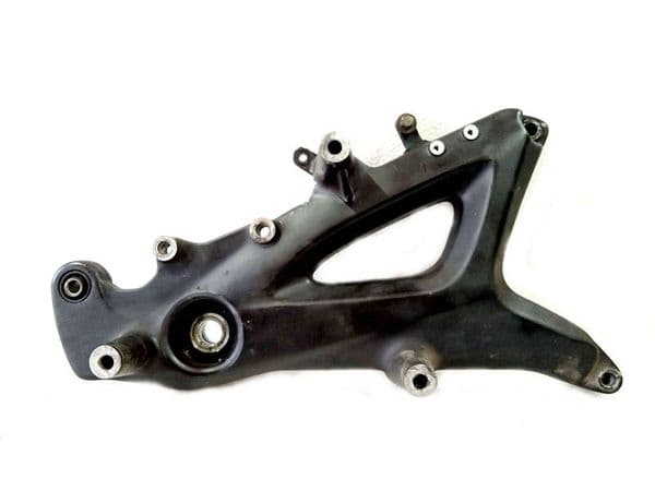 Basculante soporte escape Kawasaki J 300 2014-2018