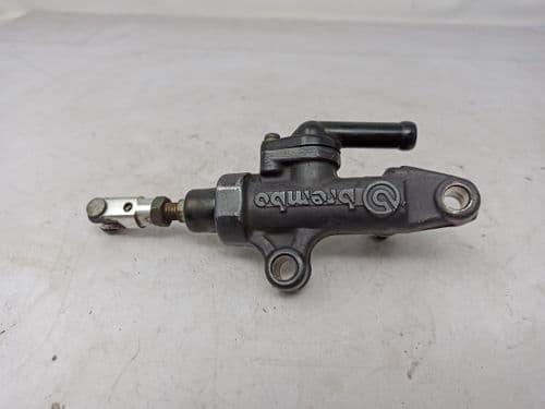 Bomba De Freno Trasero Yamaha Yzf 600 R6 600 1998 - 2000