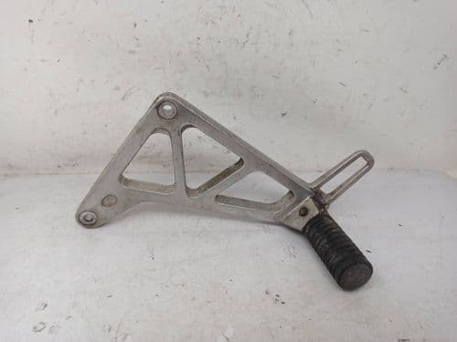 Estribera Trasera Izquierda Con Soporte Honda Mtx R 125 1986 - 1994