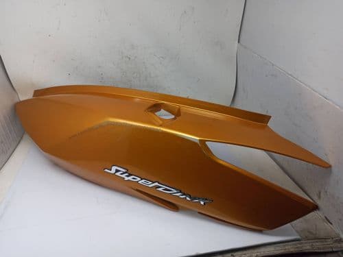 Lateral Trasero Izquierdo Kymco Superdink 125 300 (09-15)