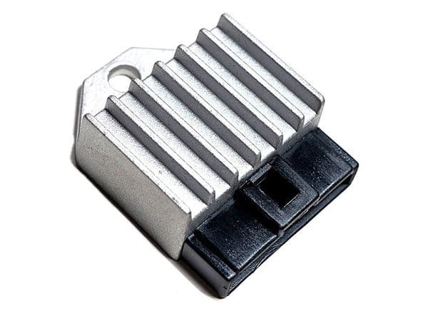 Regulador 12V Yamaha DT 50 (2003-2006) - Recambio moto