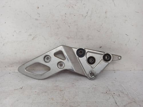 Soporte Estribera Delantera Derecha Suzuki Gsf Bandit S 650 2007