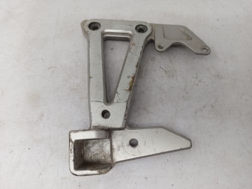 Soporte Estribera Trasera Izquierda Suzuki Gsf Bandit 400