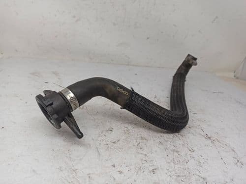 Soporte Tapón Radiador Y Tubería Suzuki Burgman 125 200 2007-2015