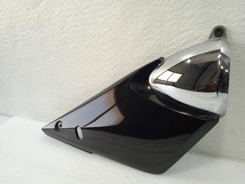 Tapa Bajo Asiento Derecha Suzuki Gsf Bandit S 600 2004 - 2005