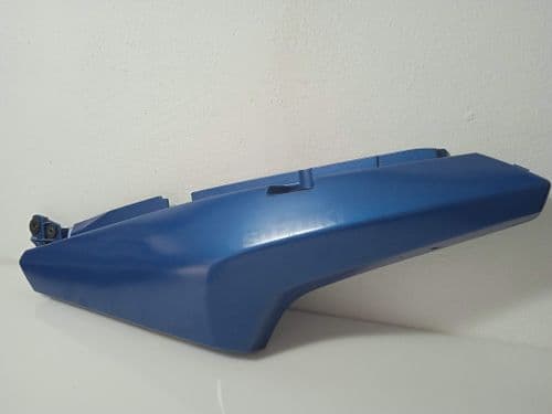 Tapa Bajo Asiento Izquierda Suzuki V-Strom 650 2004 - 2006
