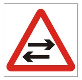1z - Two Way Traffic sign