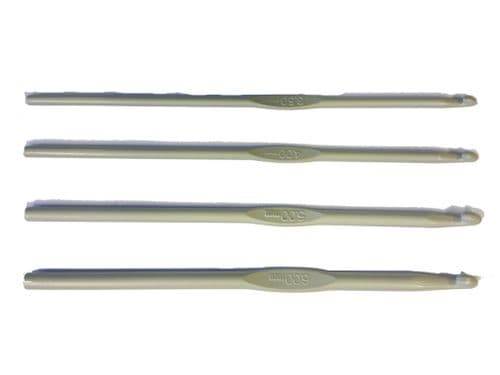 Apple Crochet Hooks - Length 15cm - Sizes 2 - 8mm