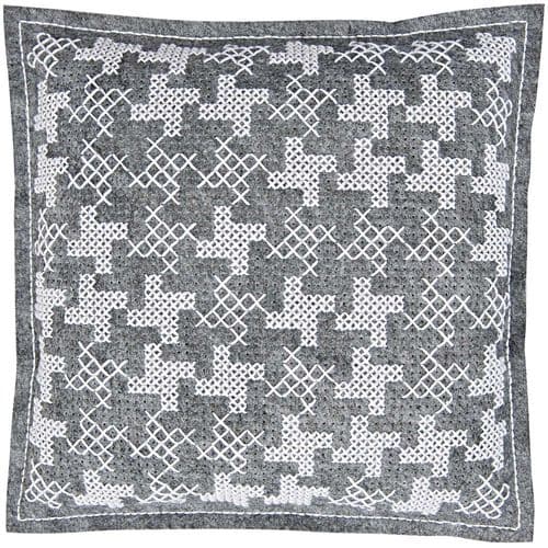 Rico Houndstooth Felt Cushion Embroidery Kit