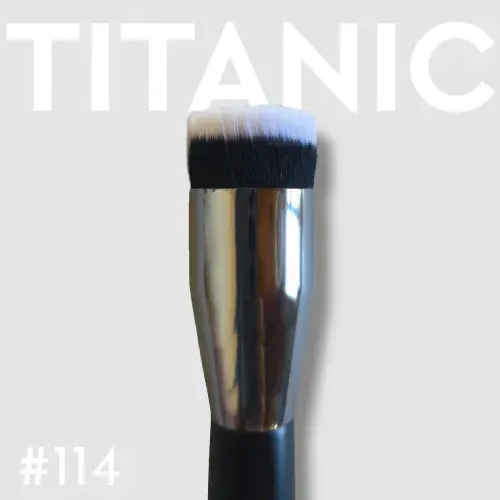 Titanic Brush 114 Large Short Haired Round Duo Fibre Stipple Brush